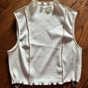 White and brown lines tank